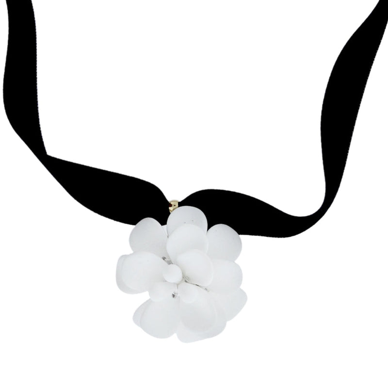 Mediterranean White Hibiscus Retro Dangle Choker Necklace